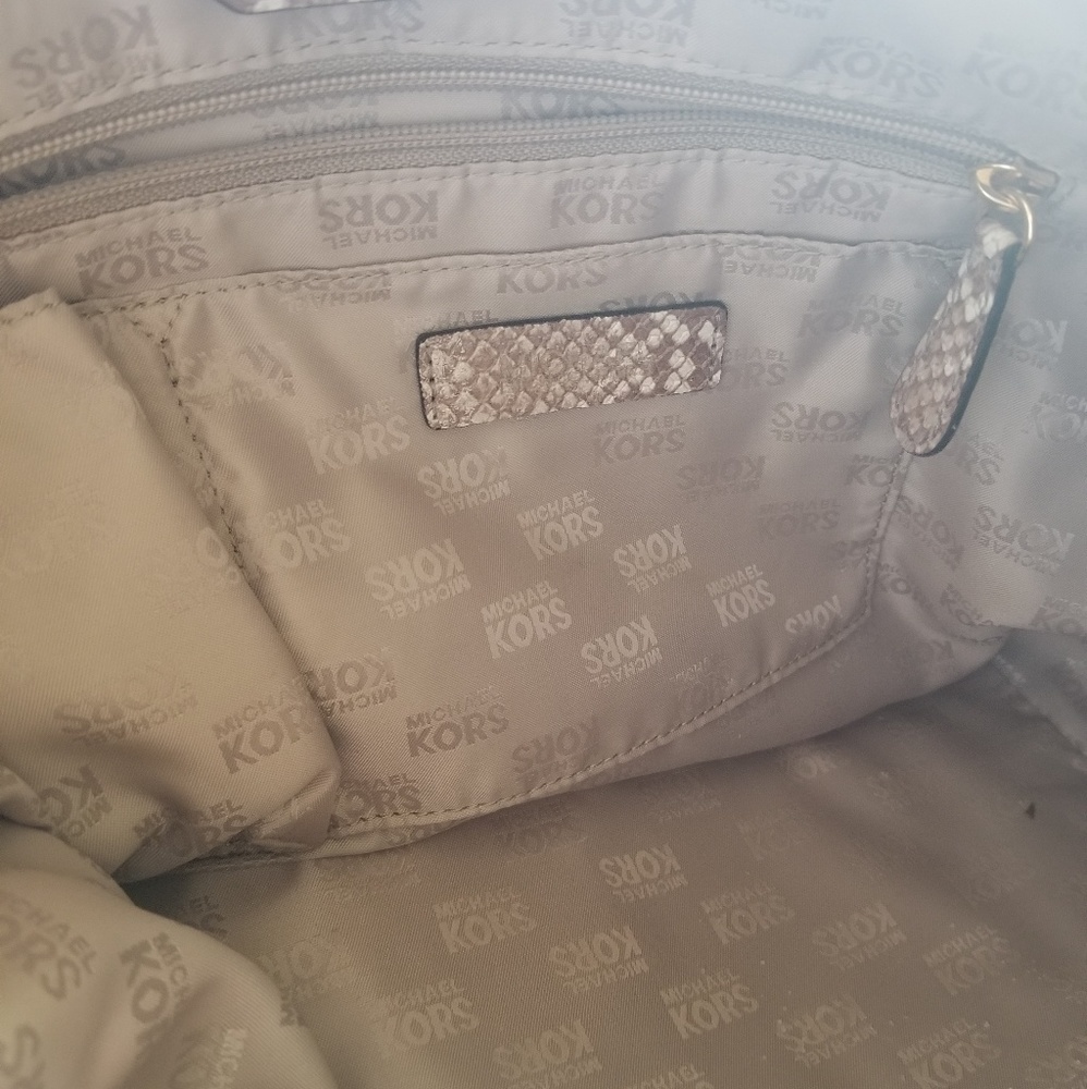 Handbag - Picture 3 of 4